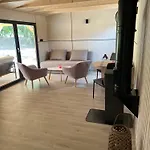 Domček pod Vežami s vírivkou a krbom, priamo pri Skibuse do Jasnej Apartmán Liptovský Ján