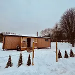 Domček pod Vežami s vírivkou a krbom, priamo pri Skibuse do Jasnej *