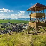 Domček pod Vežami s vírivkou a krbom, priamo pri Skibuse do Jasnej *