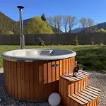 Domček pod Vežami s vírivkou a krbom, priamo pri Skibuse do Jasnej Apartmán Liptovský Ján