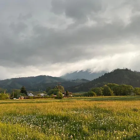 Domček Pod Vežami S Vírivkou A Krbom, Priamo Pri Skibuse Do Jasnej Apartamento *