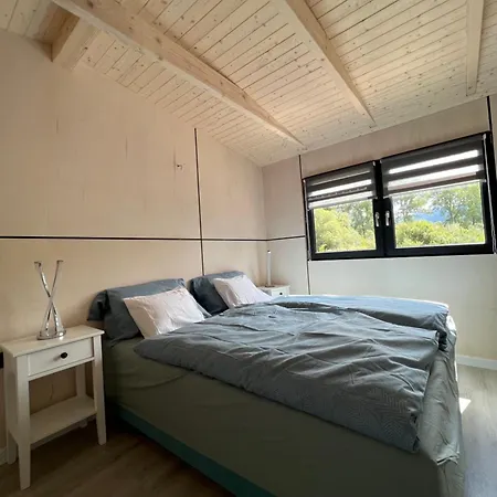 Domček Pod Vežami S Vírivkou A Krbom, Priamo Pri Skibuse Do Jasnej *