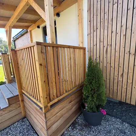 Domcek Pod Vezami S Virivkou A Grilom, Pri Termalnom Kupalisku *