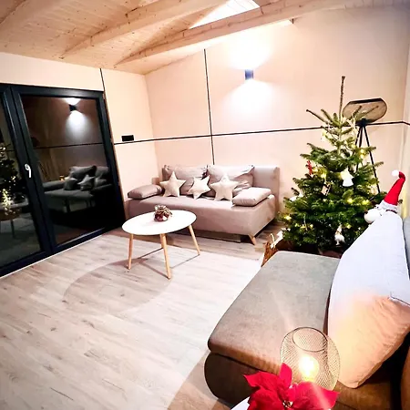 Domcek Pod Vezami S Virivkou A Krbom, Priamo Pri Skibuse Do Jasnej Liptovský Ján