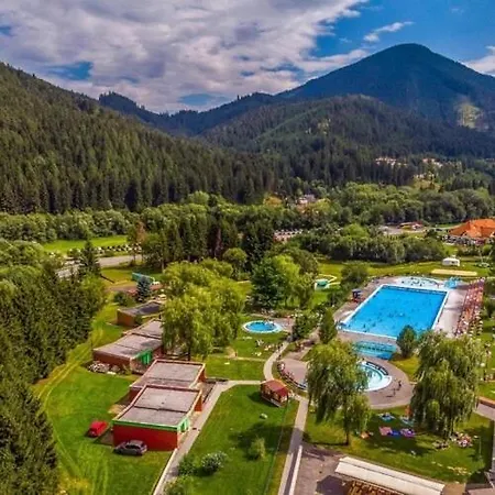 Domček Pod Vežami S Vírivkou A Krbom, Priamo Pri Skibuse Do Jasnej * Liptovský Ján