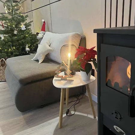 Domček Pod Vežami S Vírivkou A Krbom, Priamo Pri Skibuse Do Jasnej Apartamento *