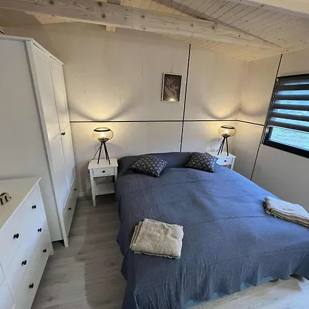 Domček Pod Vežami S Vírivkou A Krbom, Priamo Pri Skibuse Do Jasnej *