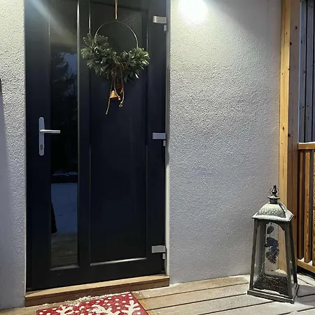 Domcek Pod Vezami S Virivkou A Grilom, Pri Termalnom Kupalisku