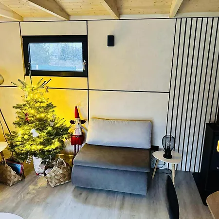 Domcek Pod Vezami S Virivkou A Grilom, Pri Termalnom Kupalisku Apartmán *