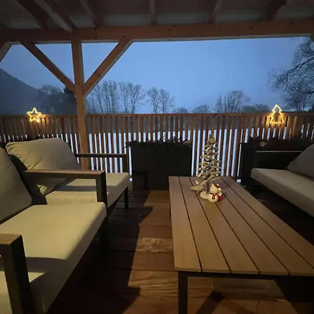 Apartmán Domcek Pod Vezami S Virivkou A Krbom, Priamo Pri Skibuse Do Jasnej