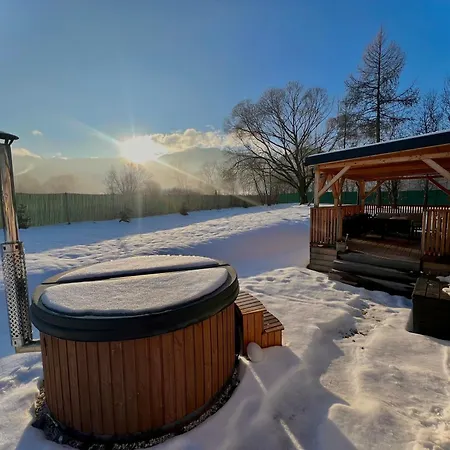 Domcek Pod Vezami S Virivkou A Grilom, Pri Termalnom Kupalisku *