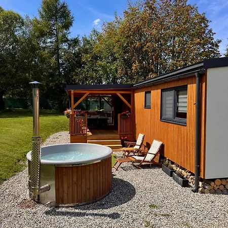 Domcek Pod Vezami S Virivkou A Grilom, Pri Termalnom Kupalisku Apartmán