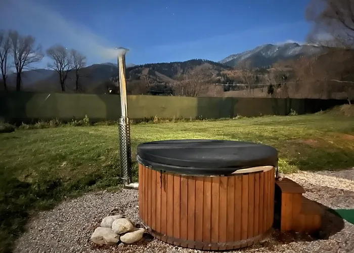 Appartamento Domcek Pod Vezami S Virivkou A Krbom, Priamo Pri Skibuse Do Jasnej *